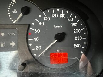 Renault Thalia, 1,4i 55 Kw Rok výroby: 4/2003 - 8