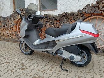 PIAGGIO X8 250 i.e - 8