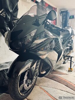 Kawasaki Zzr 1400 - 8