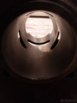 Válec  ČZ 175/477 - 8