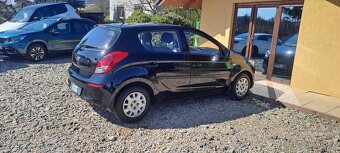 Hyundai i20 1.2i 63kW KLIMA serviska - 8
