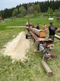Pořez dřeva mobilní pásovou pilou Wood - Mizer - 8