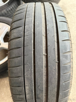 Mercedes ALU R16 + letní gumy Michelin na MB 203 / 209 - 8