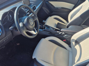 Mazda 3 2.0i 88kw SkyactivRevolutionSPORTmaxVýbava R2014 - 8