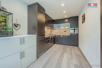 Prodej bytu 3+1, 68 m², Kladno, ul. Děčínská - 8