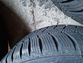 Zimní pneu Fábia r.v. 2021 a gumvé koberce, vana - 8