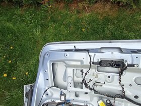 MERCEDES ML W164 5 DVEŘE STŘÍBRNO MODRÉ BEZ REZU - 8