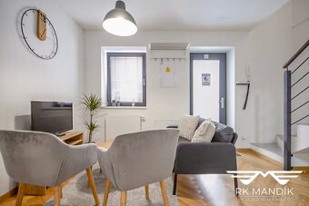 Prodej byty 2+kk, 42 m² - Praha - Karlín, ev.č. 717 - 8