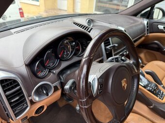 Porsche cayenne - 8