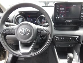 Prodám Toyotu Yaris 1.5 Hybrid,Automat,LPG rv-11/2022 - 8