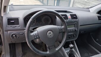 Volkswagen Golf 1.6 - 8