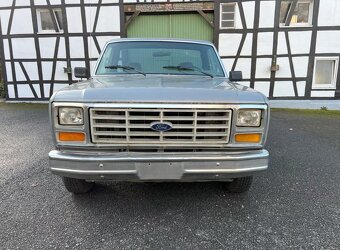 Ford F-150 XLT V8 5.0i – rok 1986 - 8