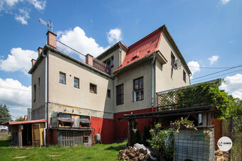 Rodinný dům s restaurací o výměře 507 m2 v obci Lískovec - 8