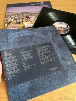 Pink Floyd – A Momentary Lapse Of Reason - 8