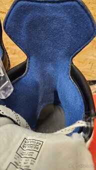 Brusle CCM Next 9R - 8