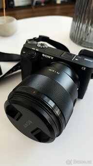 Objektiv Sony FE 85mm f/1.8 - 8