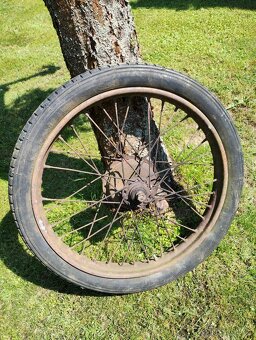 Prodám kola na motocykl ČZ 150C v hezkém stavu - 8