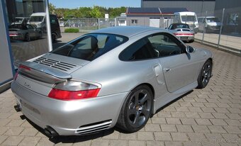 Porsche 911 Turbo (typ 996) - 8