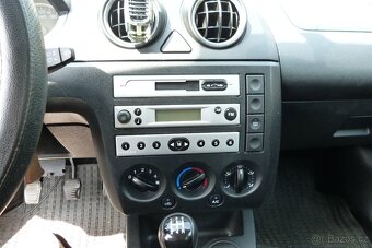 Ford Fiesta 1.3i - 8