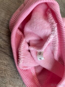 Postroje a oblečky na menšího pejska - 8