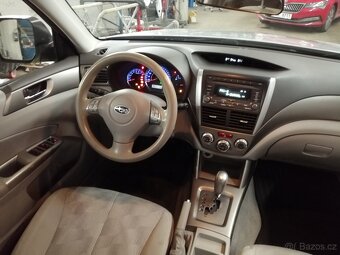 Subaru Forester 2,0 4x4 Automat 4 místa - 8