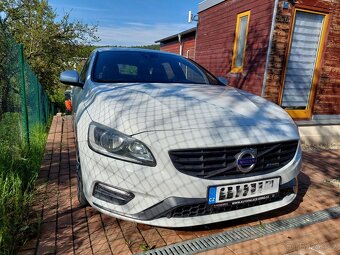 Volvo V60 R - 8