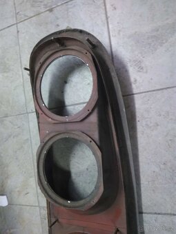 Přední maska z rámečkem Tatra 603. - 8