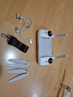 Prodám dron Xiaomi Fimi 8SE - 8