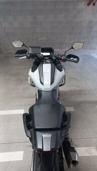 Honda NC750X - 8
