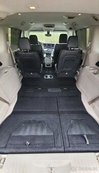 Chrysler Pacifica - 8