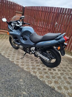 Suzuki GSX 750 F - 8