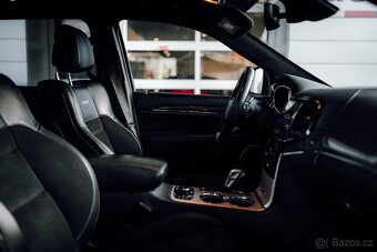 JEEP GRAND CHEROKEE SRT 6.4 HEMI V8 - 8