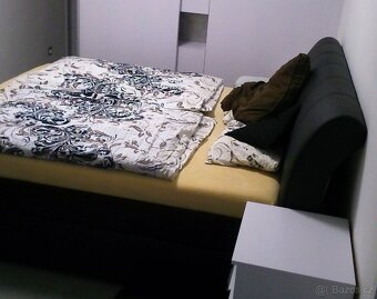 Manželská postel s úložným prostorem a čelem - 8