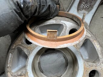 Prodám Alu disky 5x114 R15 - 8