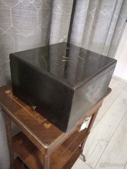 Hrací stroj polyphon - 8