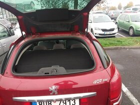 Peugeot 407 SW - 8