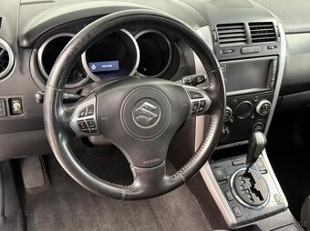Suzuki Grand Vitara 2.4i AUT. benzín 124kw - 8