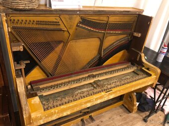 Bílé Pianino Hansmann - 8