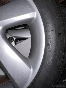 Alu kola + zánovní zimní pneu Hankook 205/55 R16 - 8