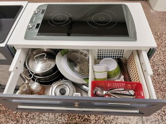 Prodám "kuchyňské" skřiňky na camping - 8