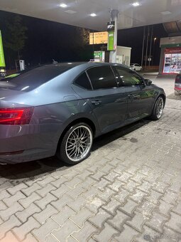 Škoda Superb 3 - 8