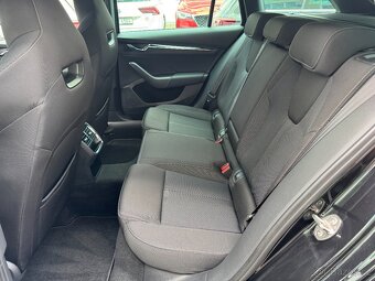 Škoda Octavia 4 iV 1.4TSI 150kW DSG Full LED Kamera Head-up - 8