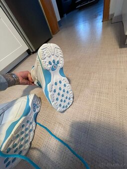 Snowboard 140 + vazání + boty Reaper - 8