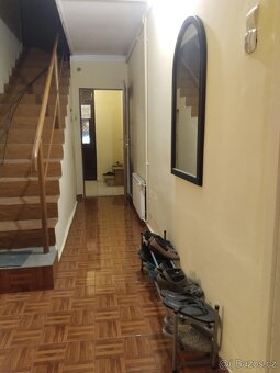 Rodinný dům se zahradou - 8