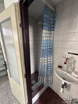 Pronájem garáže - skladu s kanceláří v Blansku na ulici Divi - 8
