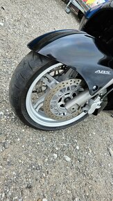 Suzuki Burgman 650 Executive ,top stav - 8
