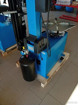 Automatická zouvačka s pomocným ramenem do 26 palců - 8