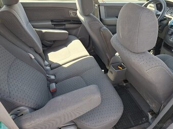 Kia Carens-2.0i - 8