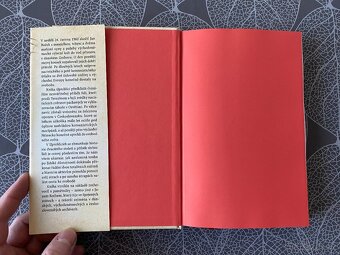 Nová kniha Uprchlíci - komunismus - 8