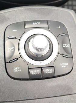 Grand Scenic 7 míst - 8